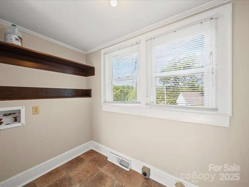 613 Watts Street, Albemarle, NC 28001.  MLS# CAR4286930, YatesRealty ID 32071. 