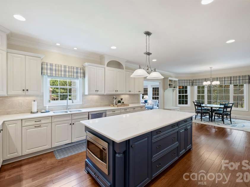 929 Wessington Manor Lane, Fort Mill, SC 29715.  MLS# CAR4389029, YatesRealty ID 32072. 