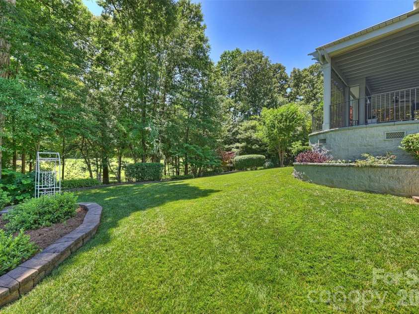 929 Wessington Manor Lane, Fort Mill, SC 29715.  MLS# CAR4389029, YatesRealty ID 32072. Backyard