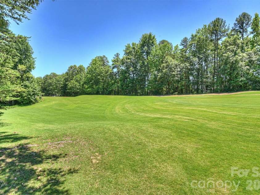 929 Wessington Manor Lane, Fort Mill, SC 29715.  MLS# CAR4389029, YatesRealty ID 32072. Golf Course