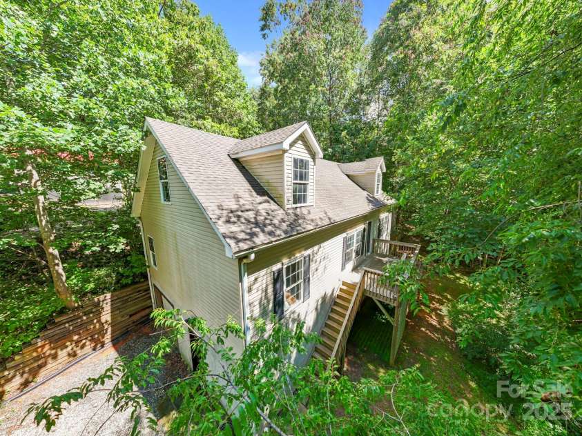 99 Indian Hill Drive, Leicester, NC 28748.  MLS# CAR4273750, YatesRealty ID 32072. 