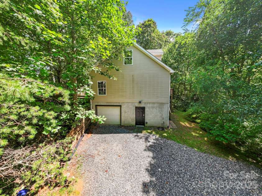99 Indian Hill Drive, Leicester, NC 28748.  MLS# CAR4273750, YatesRealty ID 32072. 