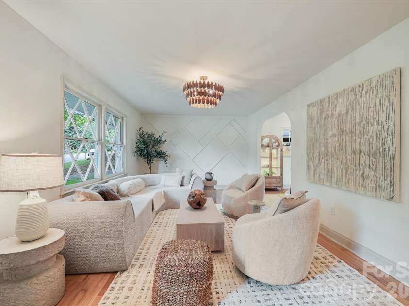 7008 Brynhurst Drive, Charlotte, NC 28210.  MLS# CAR4393848, YatesRealty ID 32074. 