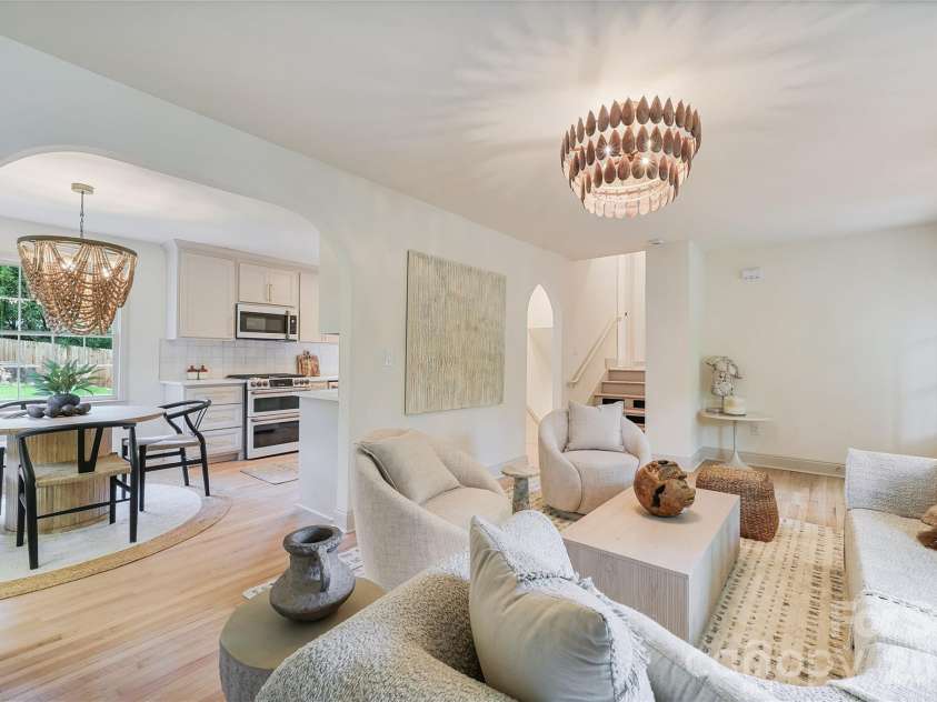 7008 Brynhurst Drive, Charlotte, NC 28210.  MLS# CAR4393848, YatesRealty ID 32074. 