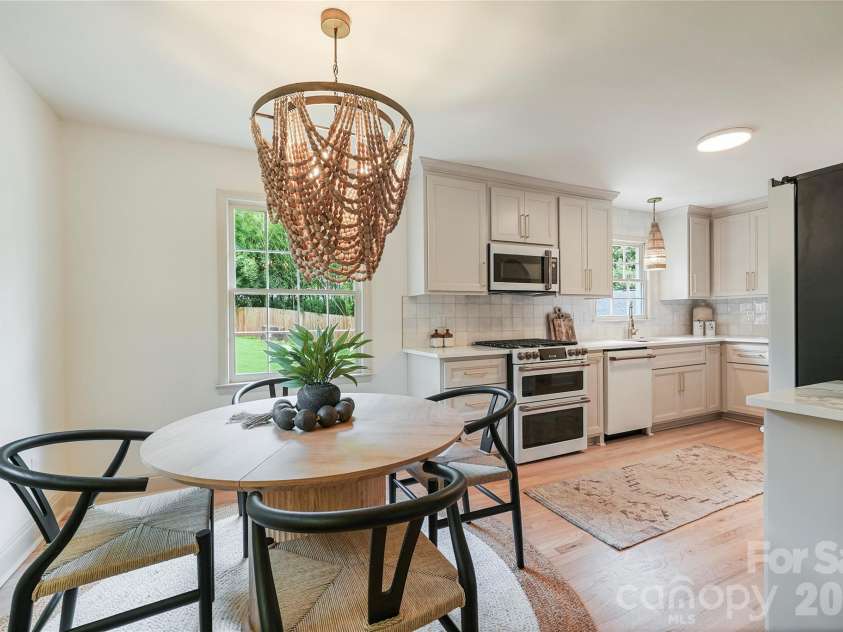 7008 Brynhurst Drive, Charlotte, NC 28210.  MLS# CAR4393848, YatesRealty ID 32074. 