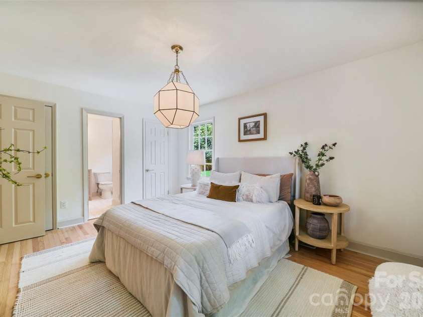 7008 Brynhurst Drive, Charlotte, NC 28210.  MLS# CAR4393848, YatesRealty ID 32074. 