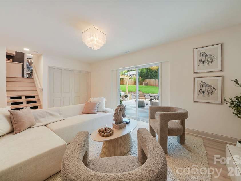7008 Brynhurst Drive, Charlotte, NC 28210.  MLS# CAR4393848, YatesRealty ID 32074. 