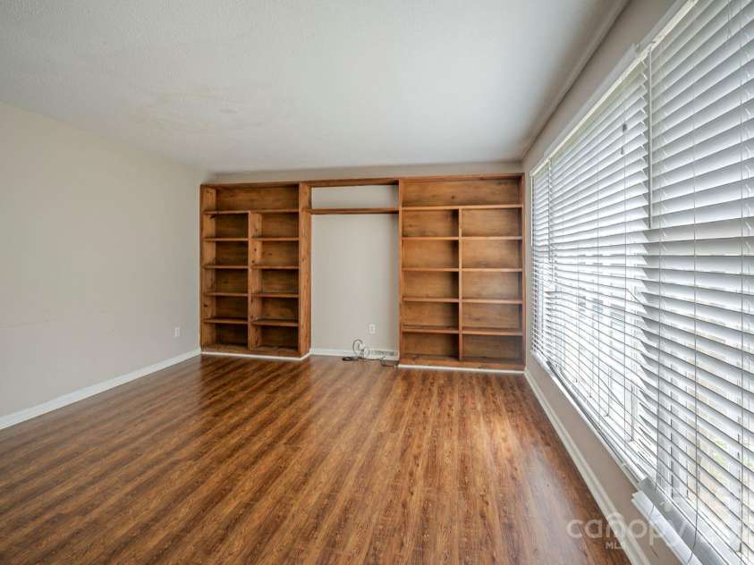 7320 Ritter Drive, Charlotte, NC 28270.  MLS# CAR4266545, YatesRealty ID 32074. 