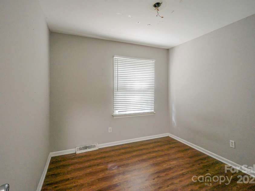 7320 Ritter Drive, Charlotte, NC 28270.  MLS# CAR4266545, YatesRealty ID 32074. 