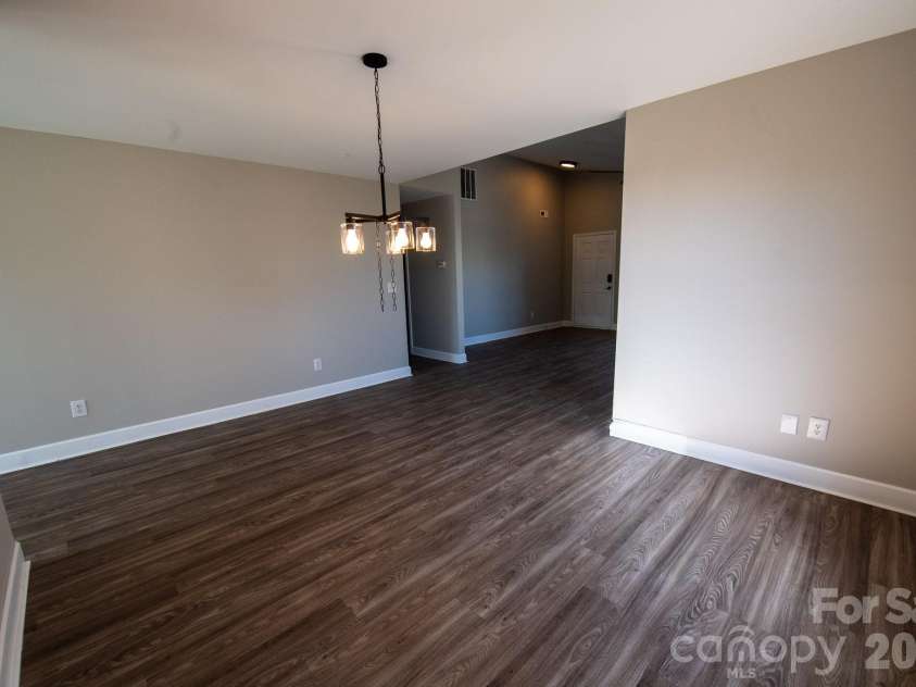 11055 Thousand Oaks Drive, Huntersville, NC 28078.  MLS# CAR4332657, YatesRealty ID 32075. 
