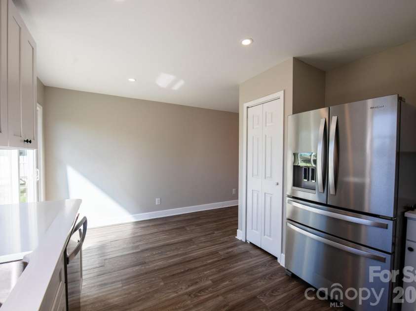 11055 Thousand Oaks Drive, Huntersville, NC 28078.  MLS# CAR4332657, YatesRealty ID 32075. 