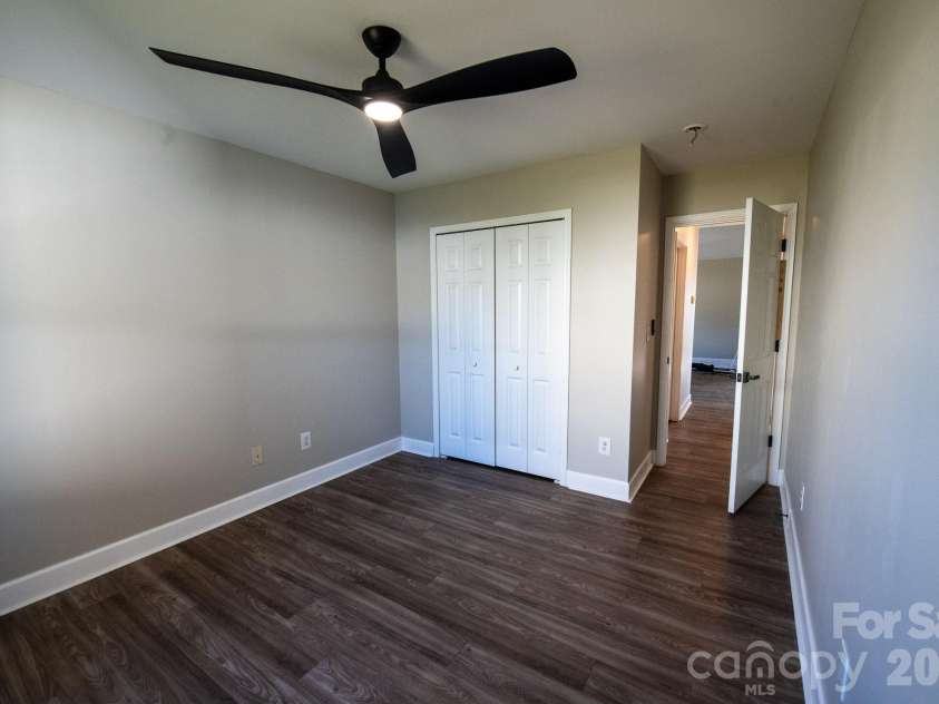 11055 Thousand Oaks Drive, Huntersville, NC 28078.  MLS# CAR4332657, YatesRealty ID 32075. 