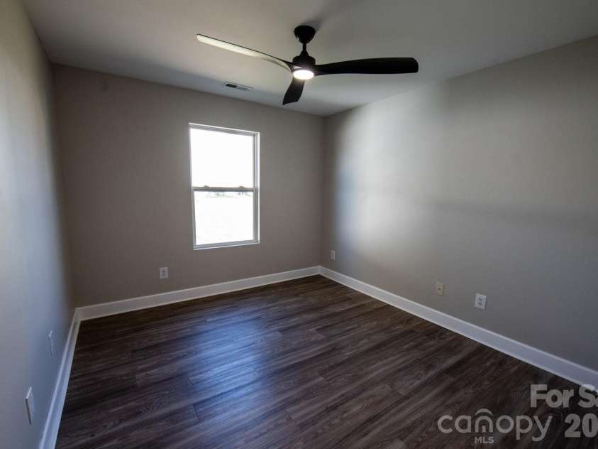 11055 Thousand Oaks Drive, Huntersville, NC 28078.  MLS# CAR4332657, YatesRealty ID 32075. 