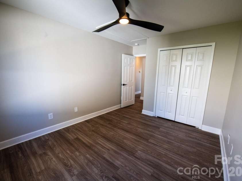 11055 Thousand Oaks Drive, Huntersville, NC 28078.  MLS# CAR4332657, YatesRealty ID 32075. 