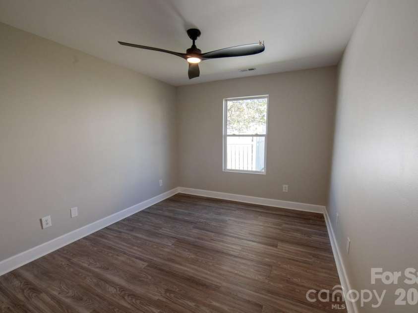 11055 Thousand Oaks Drive, Huntersville, NC 28078.  MLS# CAR4332657, YatesRealty ID 32075. 