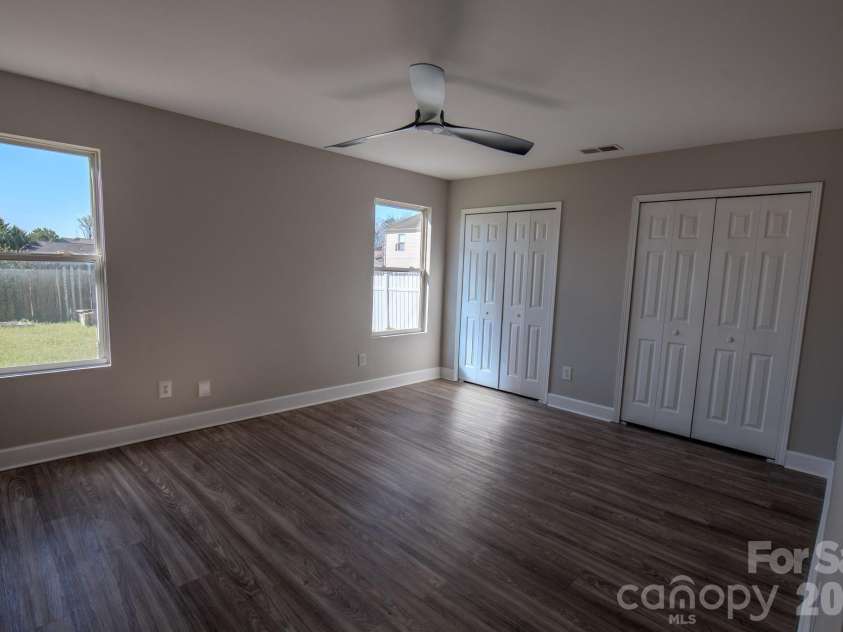 11055 Thousand Oaks Drive, Huntersville, NC 28078.  MLS# CAR4332657, YatesRealty ID 32075. 