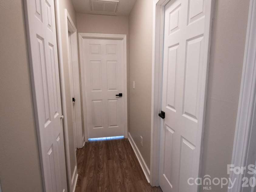 11055 Thousand Oaks Drive, Huntersville, NC 28078.  MLS# CAR4332657, YatesRealty ID 32075. 