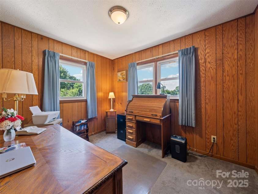40 Warner Road, Canton, NC 28716.  MLS# CAR4280472, YatesRealty ID 32076. 
