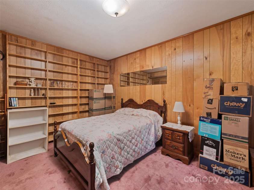 40 Warner Road, Canton, NC 28716.  MLS# CAR4280472, YatesRealty ID 32076. 