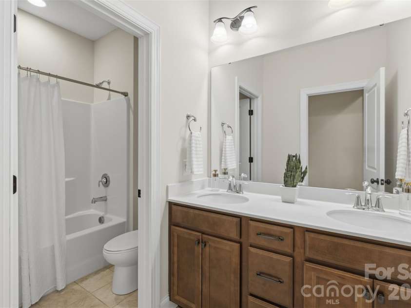 943 Emory Lane, Fort Mill, SC 29708.  MLS# CAR4393926, YatesRealty ID 32078. 