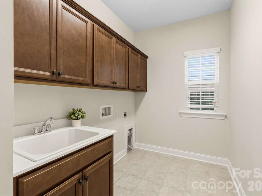 943 Emory Lane, Fort Mill, SC 29708.  MLS# CAR4393926, YatesRealty ID 32078. 