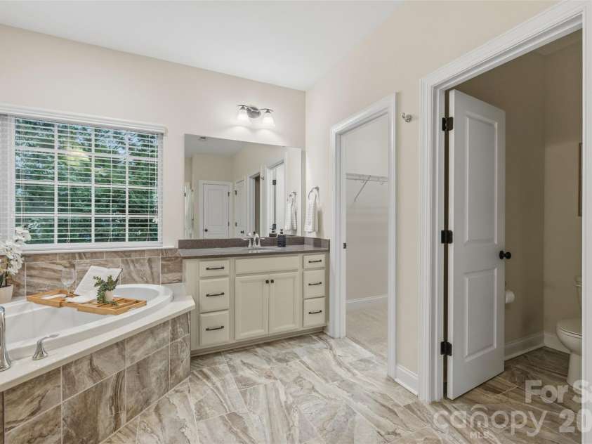 943 Emory Lane, Fort Mill, SC 29708.  MLS# CAR4393926, YatesRealty ID 32078. 