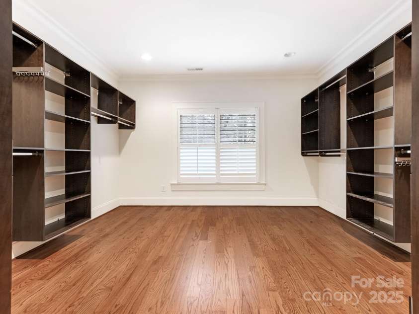 528 Meadowbrook Road, Charlotte, NC 28211.  MLS# CAR4330838, YatesRealty ID 3208. Primary closet