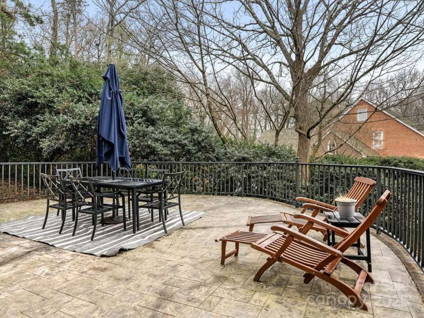 528 Meadowbrook Road, Charlotte, NC 28211.  MLS# CAR4330838, YatesRealty ID 3208. Side Porch