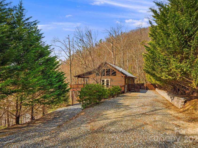 61 Turtle Rock Lane, Tuckasegee, NC 28783.  MLS# CAR4227707, YatesRealty ID 3208. 