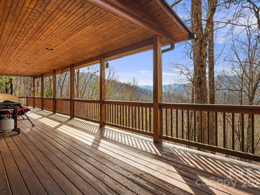 61 Turtle Rock Lane, Tuckasegee, NC 28783.  MLS# CAR4227707, YatesRealty ID 3208. 
