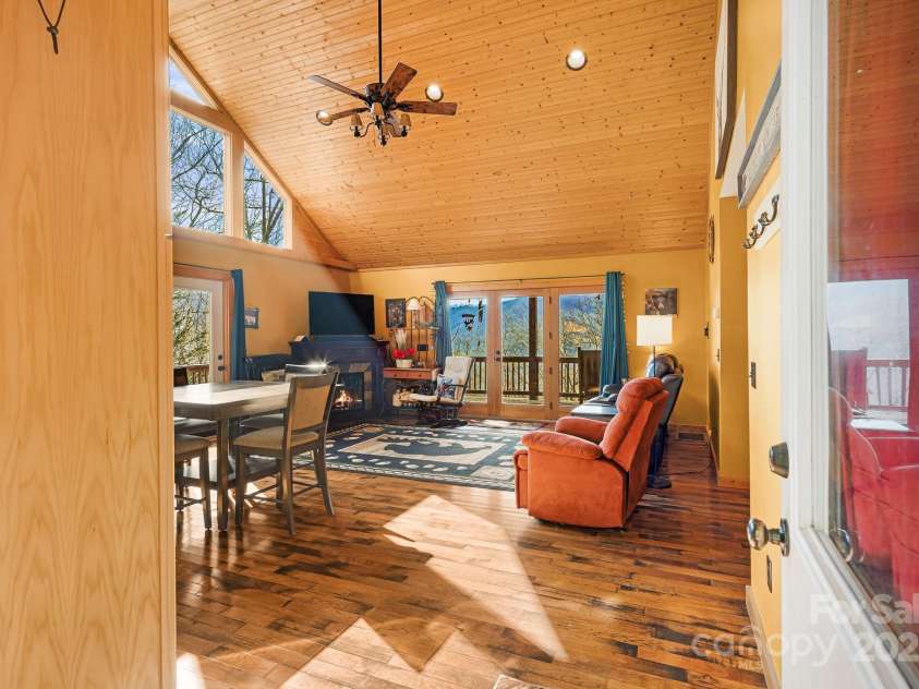 61 Turtle Rock Lane, Tuckasegee, NC 28783.  MLS# CAR4227707, YatesRealty ID 3208. 