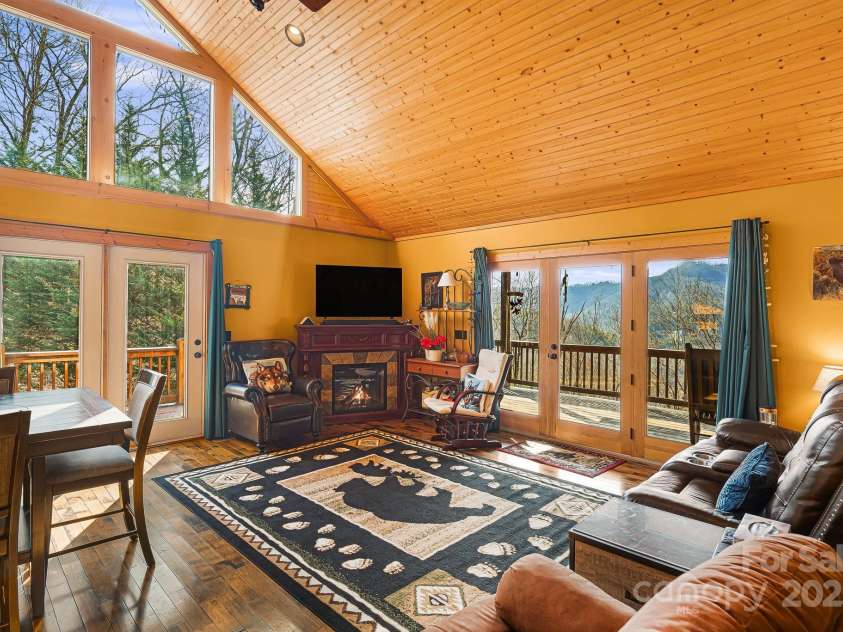 61 Turtle Rock Lane, Tuckasegee, NC 28783.  MLS# CAR4227707, YatesRealty ID 3208. 