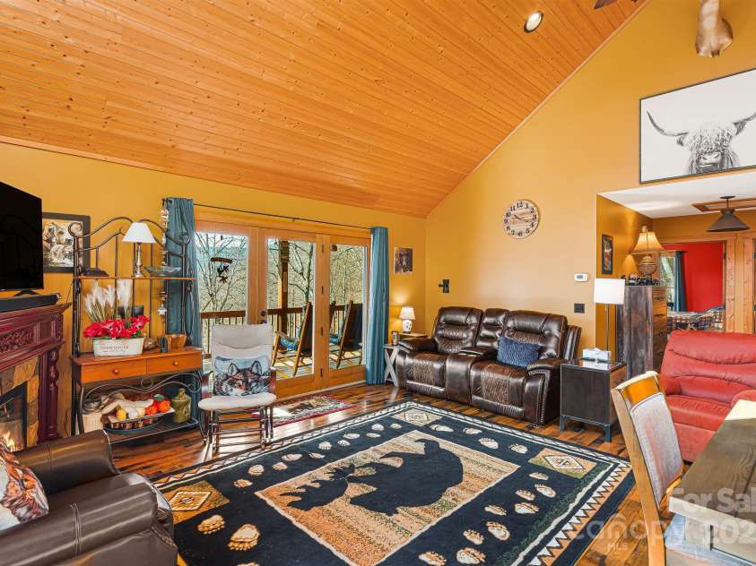 61 Turtle Rock Lane, Tuckasegee, NC 28783.  MLS# CAR4227707, YatesRealty ID 3208. 