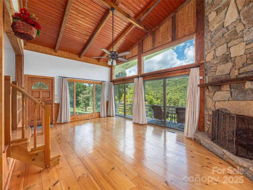 250 Sams Trail, Waynesville, NC 28786.  MLS# CAR4280550, YatesRealty ID 32080. 