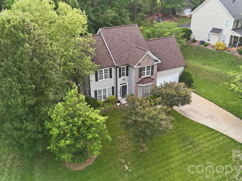 470 Fox Ridge Court, Stanley, NC 28164.  MLS# CAR4394361, YatesRealty ID 32080. 