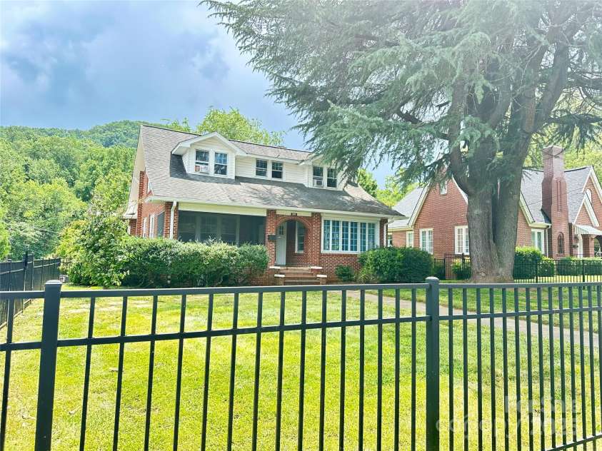 584 Rutherford Road, Marion, NC 28752.  MLS# CAR4267972, YatesRealty ID 32081. 