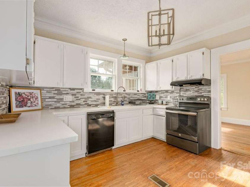 584 Rutherford Road, Marion, NC 28752.  MLS# CAR4267972, YatesRealty ID 32081. 