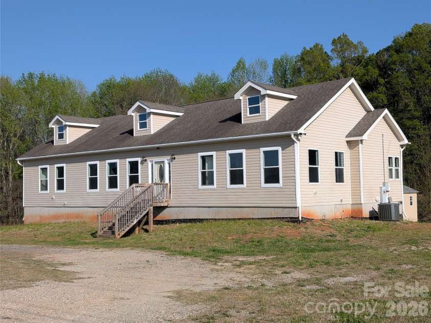 11811 Moores Chapel Road, Charlotte, NC 28214.  MLS# CAR4365063, YatesRealty ID 32083. 