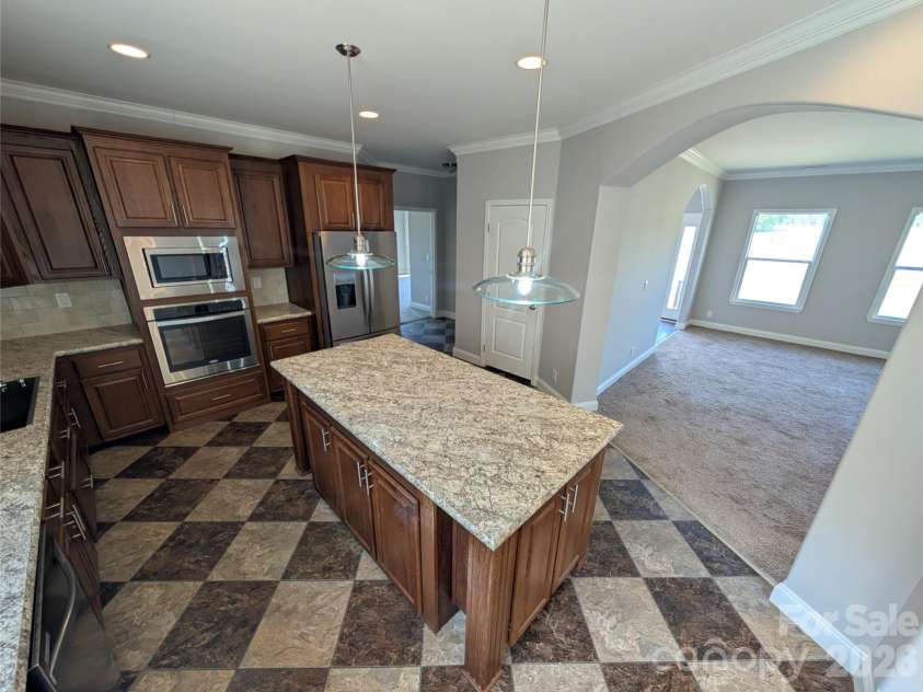 11811 Moores Chapel Road, Charlotte, NC 28214.  MLS# CAR4365063, YatesRealty ID 32083. 