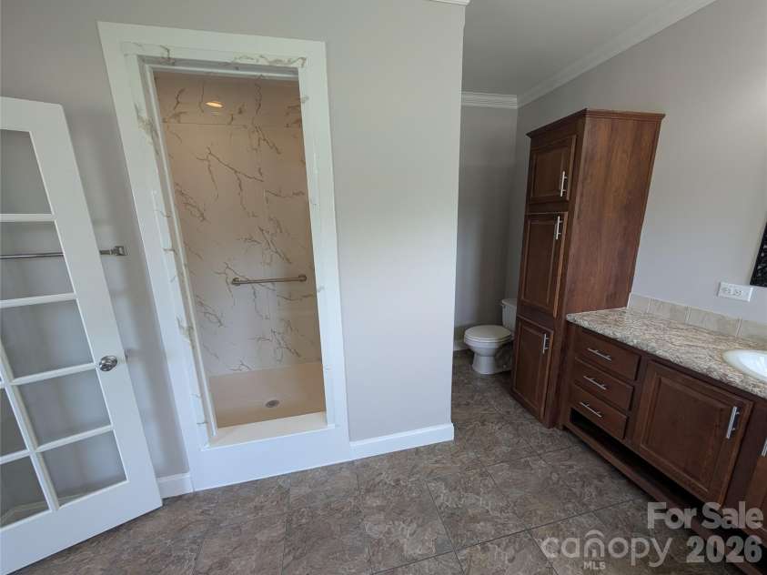 11811 Moores Chapel Road, Charlotte, NC 28214.  MLS# CAR4365063, YatesRealty ID 32083. 