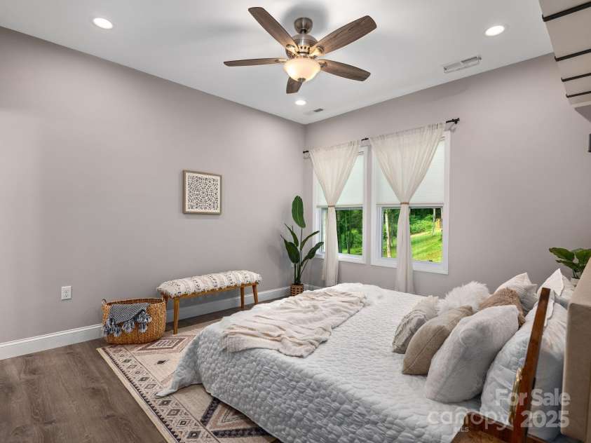 111 Mears Ridge Drive, Asheville, NC 28806.  MLS# CAR4265315, YatesRealty ID 32084. Private primary suite on main level