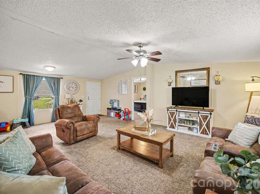 504 Mountain Meadows Drive, Bessemer City, NC 28016.  MLS# CAR4395886, YatesRealty ID 32084. 