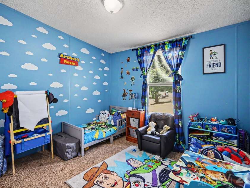 504 Mountain Meadows Drive, Bessemer City, NC 28016.  MLS# CAR4395886, YatesRealty ID 32084. 