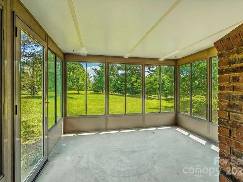 5216 Willow Run Drive, Monroe, NC 28110.  MLS# CAR4287237, YatesRealty ID 32086. 