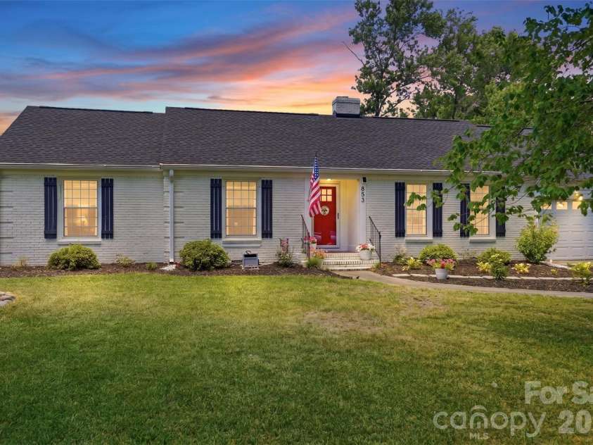 853 Mallory Drive, Rock Hill, SC 29730.  MLS# CAR4393630, YatesRealty ID 32087. 