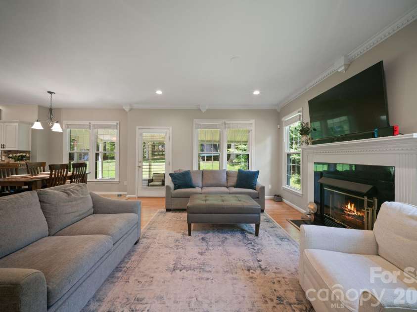 237 Windsor Forest Circle, Fletcher, NC 28732.  MLS# CAR4393564, YatesRealty ID 32088. 