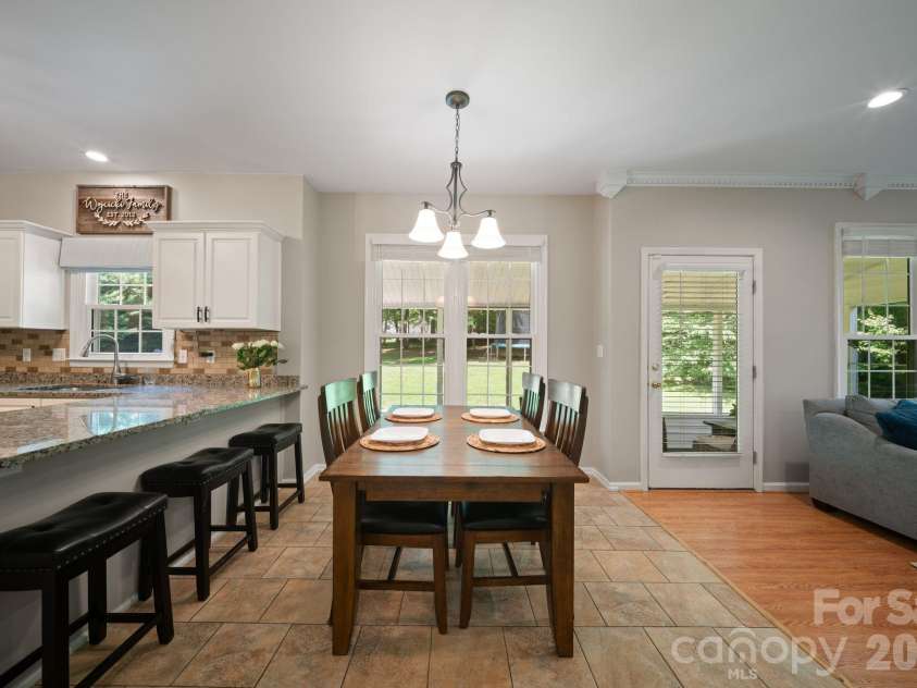 237 Windsor Forest Circle, Fletcher, NC 28732.  MLS# CAR4393564, YatesRealty ID 32088. 