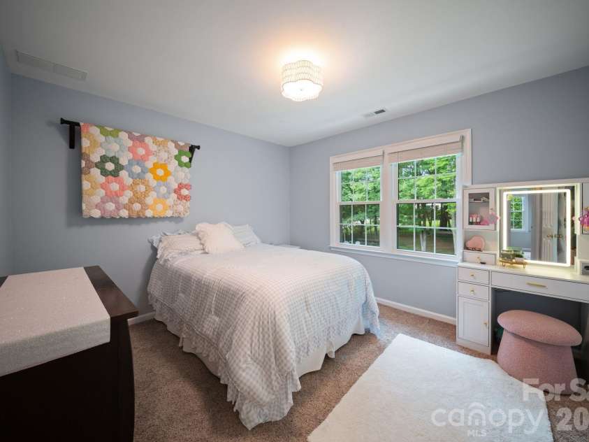 237 Windsor Forest Circle, Fletcher, NC 28732.  MLS# CAR4393564, YatesRealty ID 32088. 