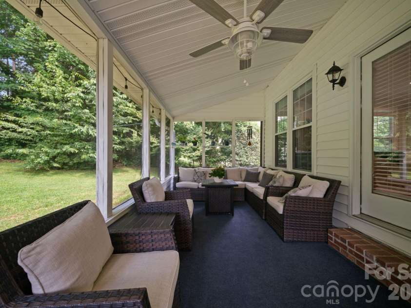237 Windsor Forest Circle, Fletcher, NC 28732.  MLS# CAR4393564, YatesRealty ID 32088. 