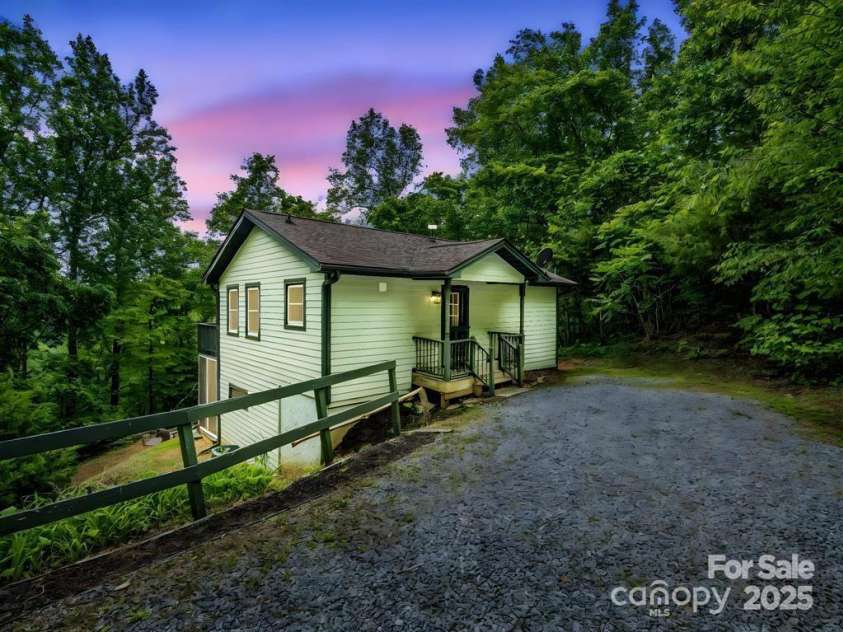 119 Celestial Way, Mill Spring, NC 28756.  MLS# CAR4328281, YatesRealty ID 3209. 